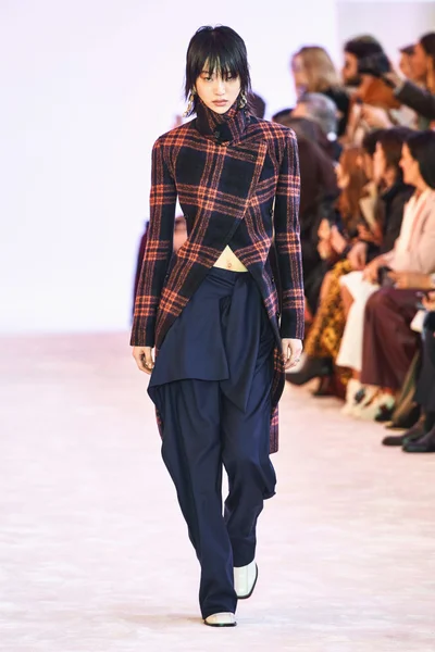 Look 45